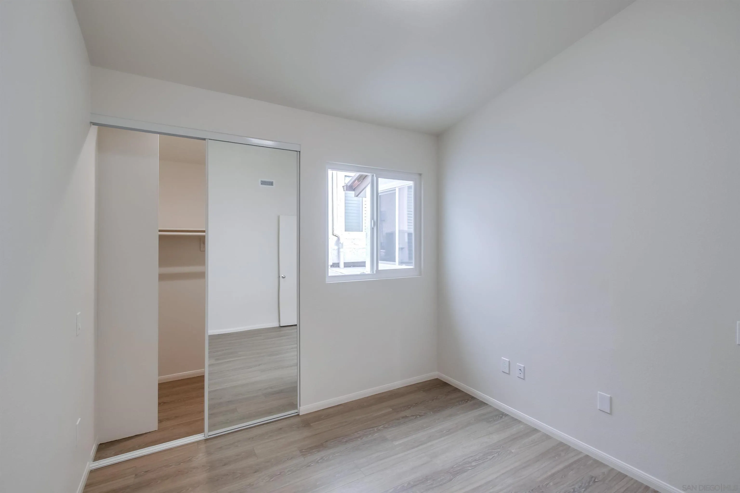 https://cdn.realtyfeed.com/cdn/127/250023281/9cafd488fdc4938806fc46302577c7af.webp