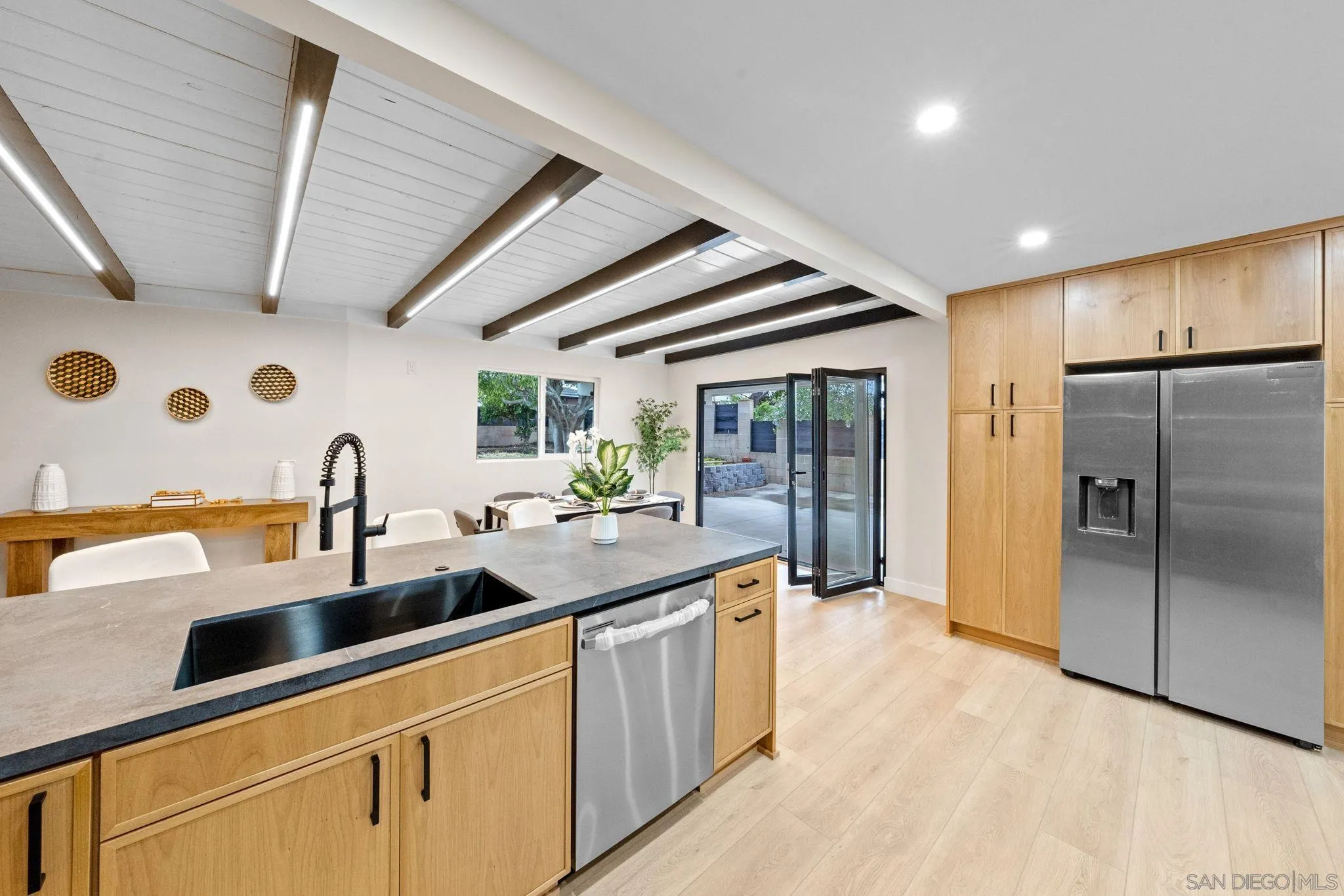 https://cdn.realtyfeed.com/cdn/127/250023282/20499757845f6e5b9895cf556decb621.webp