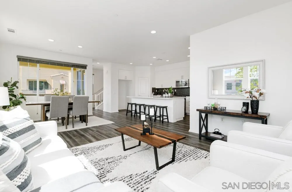 Photo #6: 250023290 Listing 