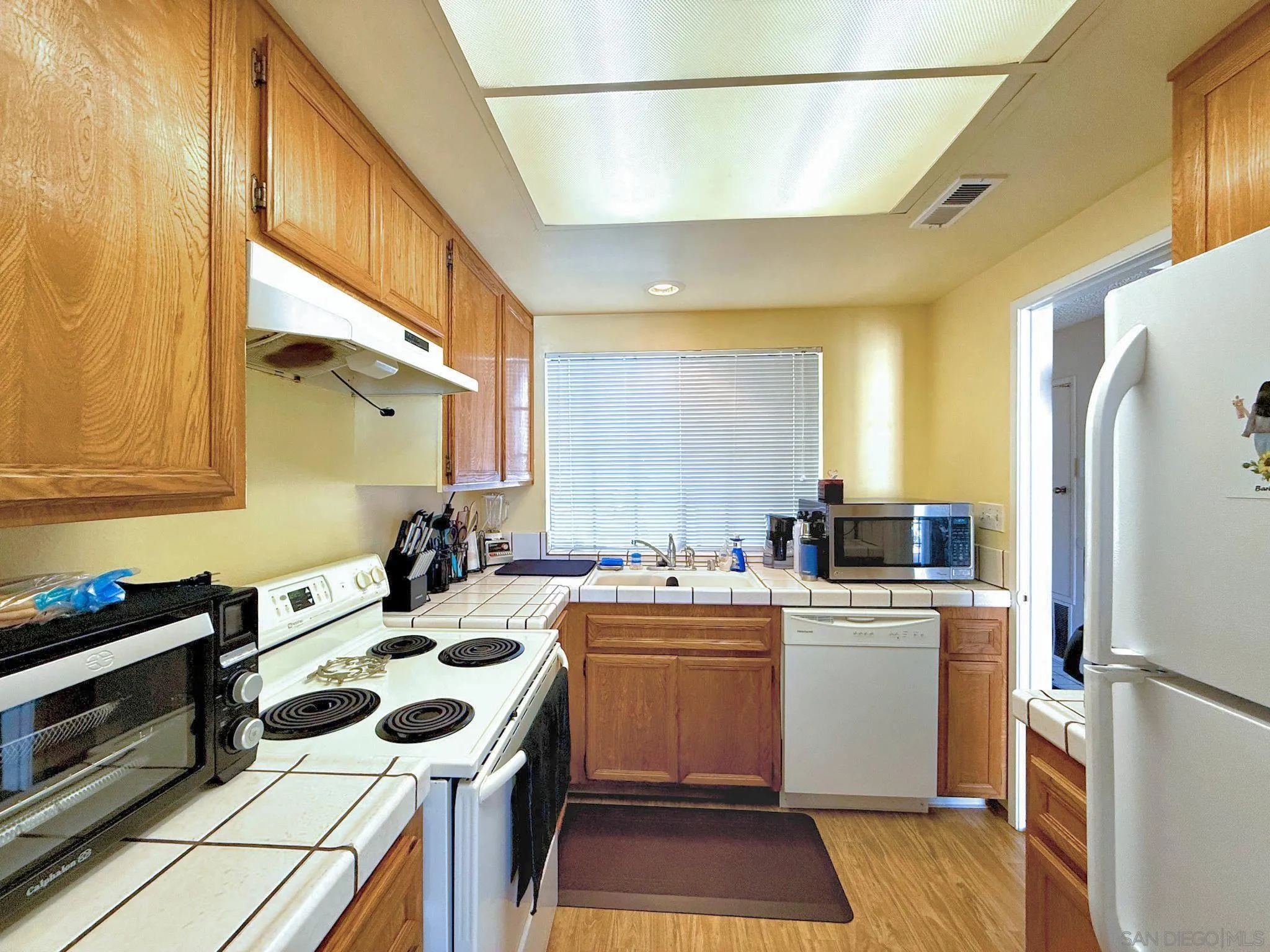 Photo #8: 250023319 Listing: Photo #8