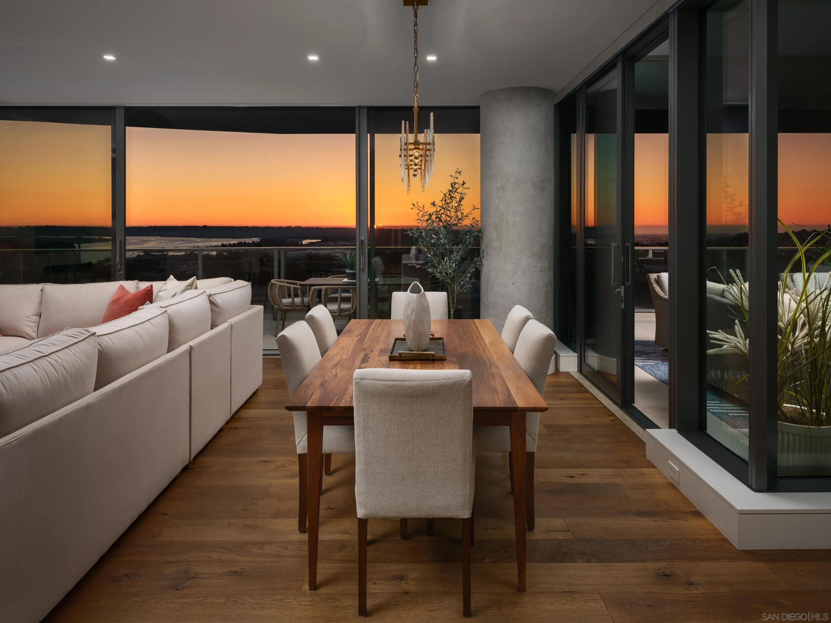 Photo #3: 250023354 Listing 