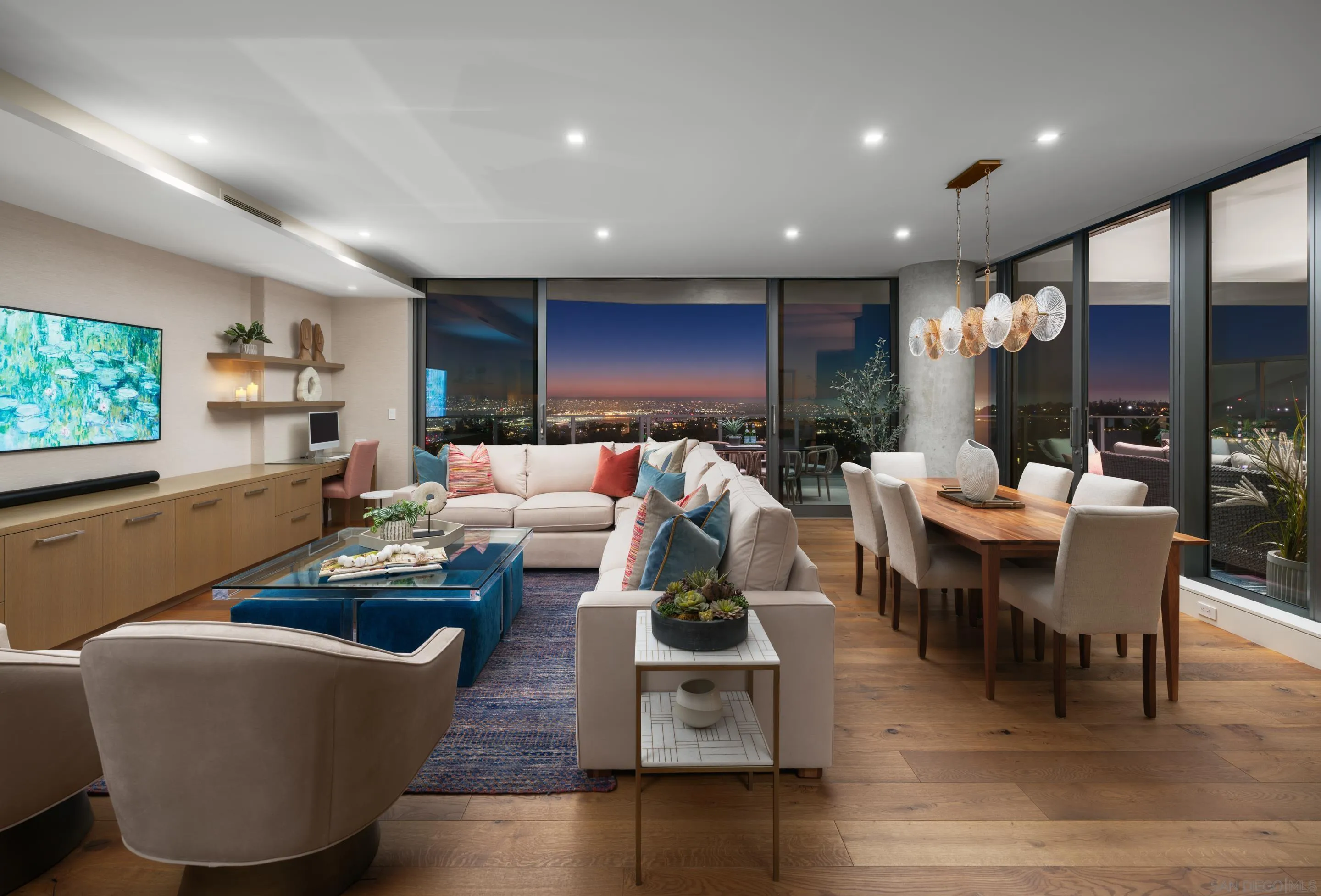 More Details about MLS # 250023354 : 2855 5TH AVE UNIT 904