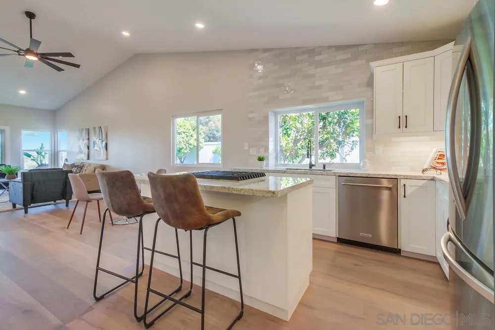 https://cdn.realtyfeed.com/cdn/127/250023364/872c1a6fe15e14da104efe04c426bab0.webp