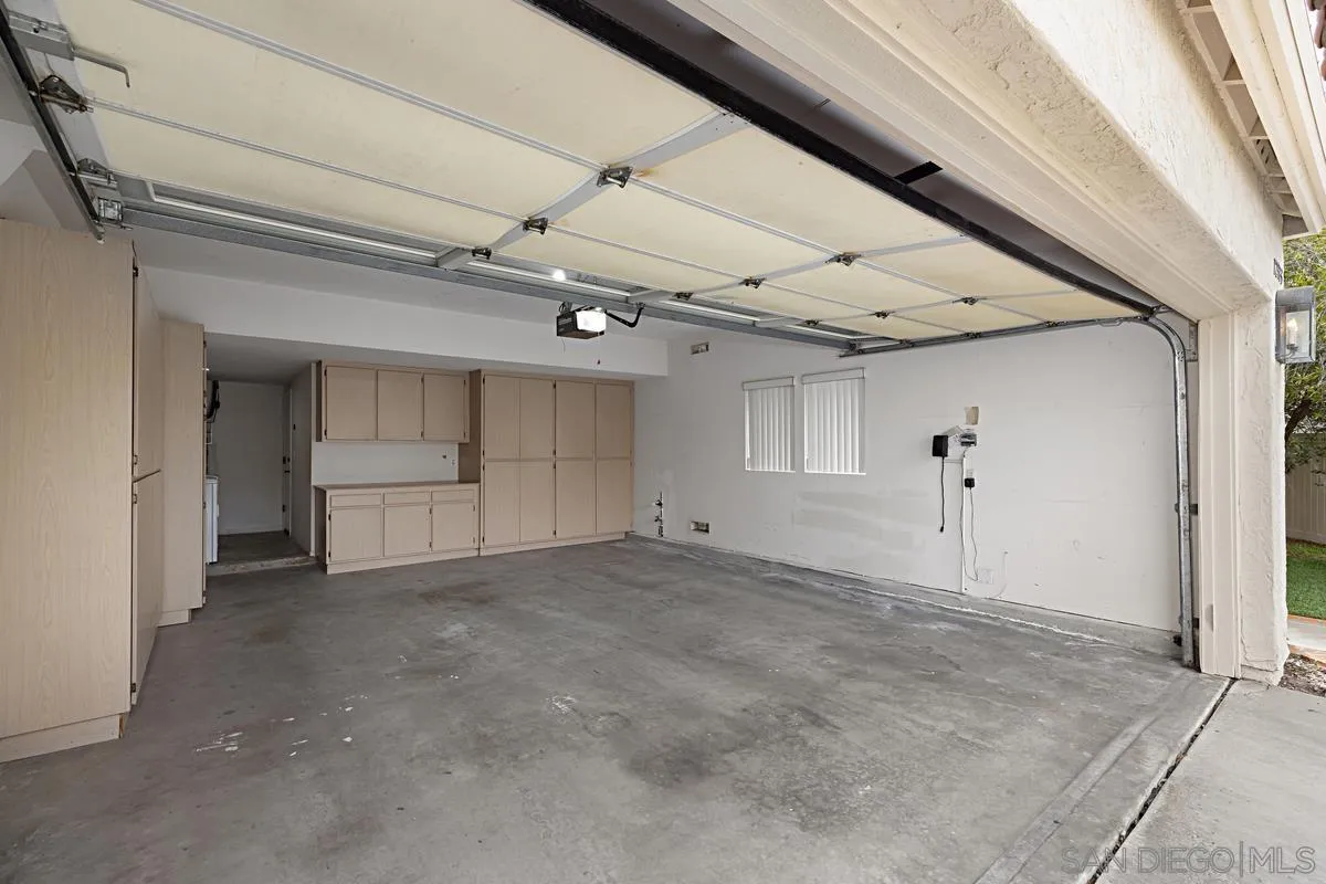 https://cdn.realtyfeed.com/cdn/127/250023367/3f1b3b3f3811b5d547ea35ac56e70557.webp