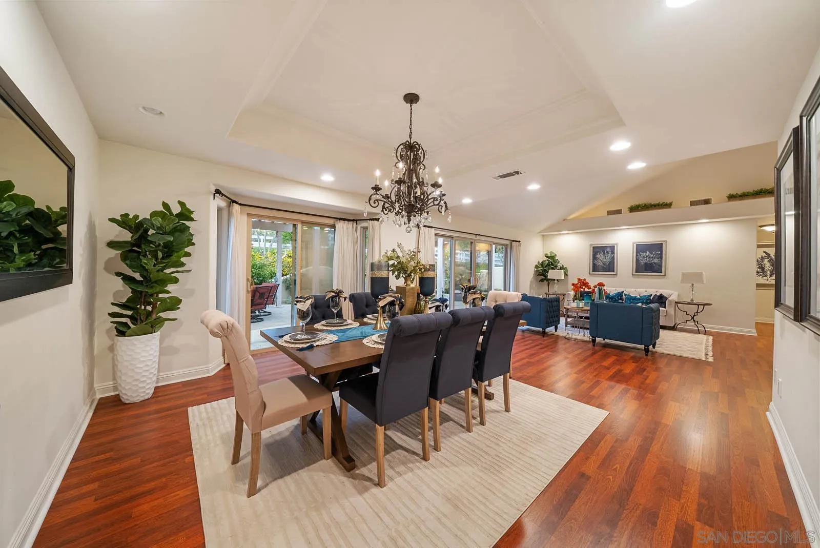 https://cdn.realtyfeed.com/cdn/127/250023371/17ad5be38f6224f4b3067d2566b046d4.webp