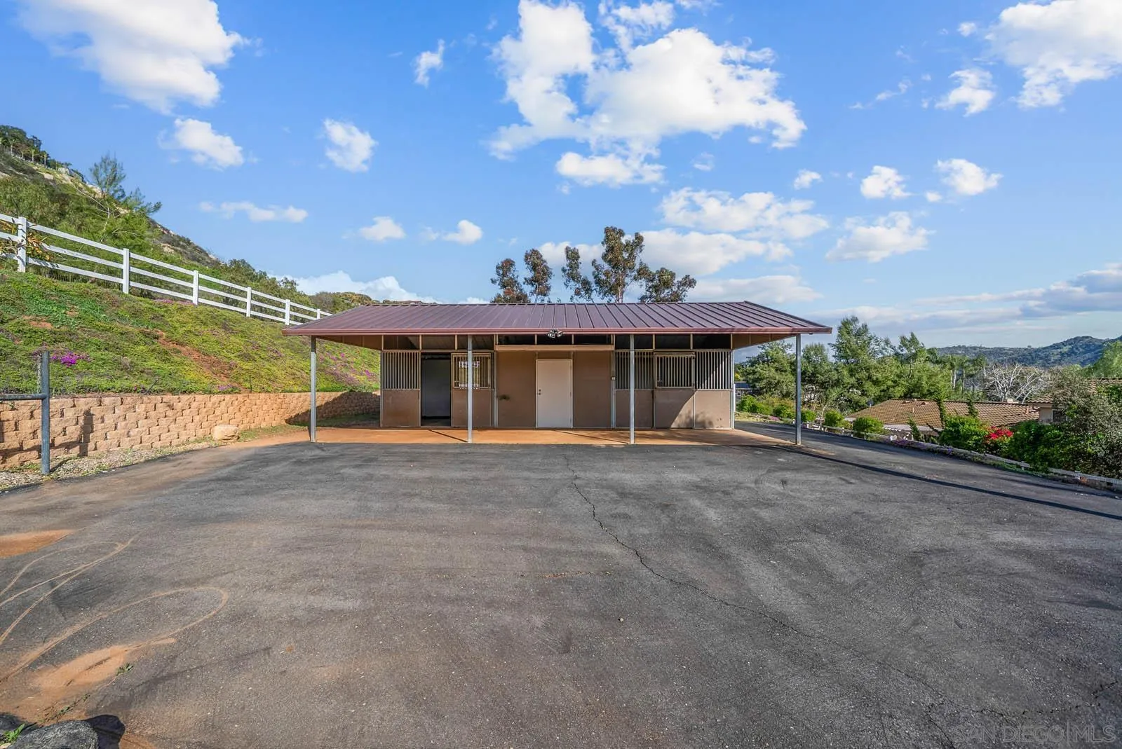 https://cdn.realtyfeed.com/cdn/127/250023371/617be78e08dafd7e17261a0484334d2e.webp