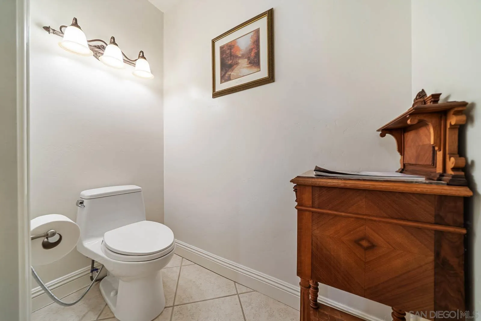 https://cdn.realtyfeed.com/cdn/127/250023371/692ad3f9e77e4ce07a44303b63d25aa3.webp