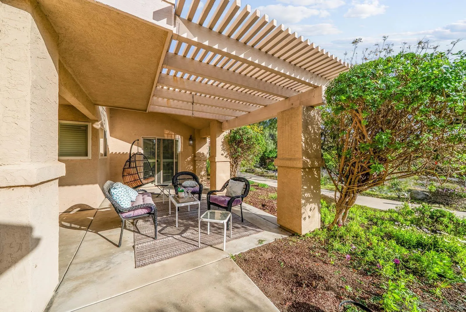 https://cdn.realtyfeed.com/cdn/127/250023371/74af6d86b3070a3bf1c4dadb183ecb1f.webp