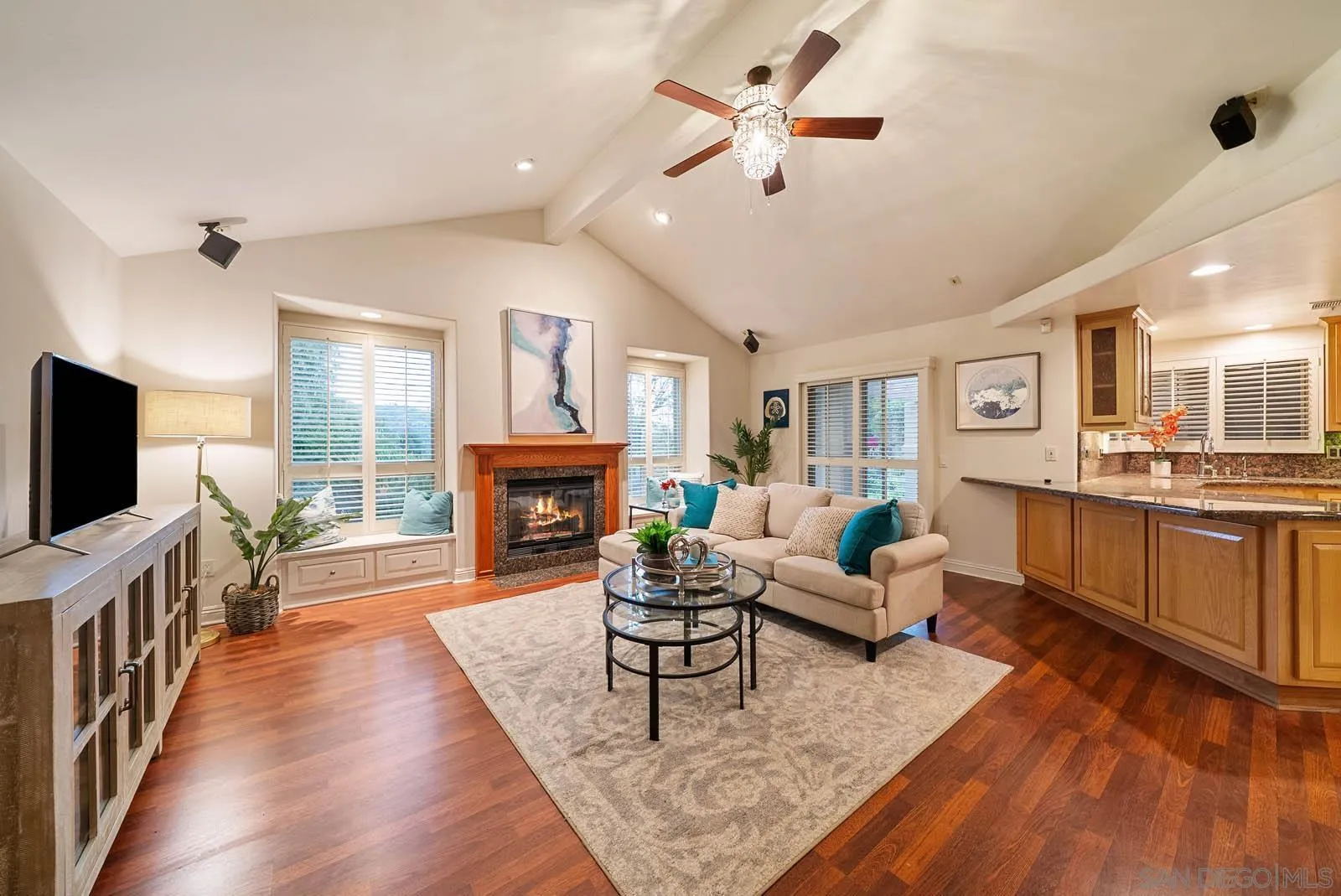 https://cdn.realtyfeed.com/cdn/127/250023371/a572bd9942f964a81d132abdeb3fa1d4.webp