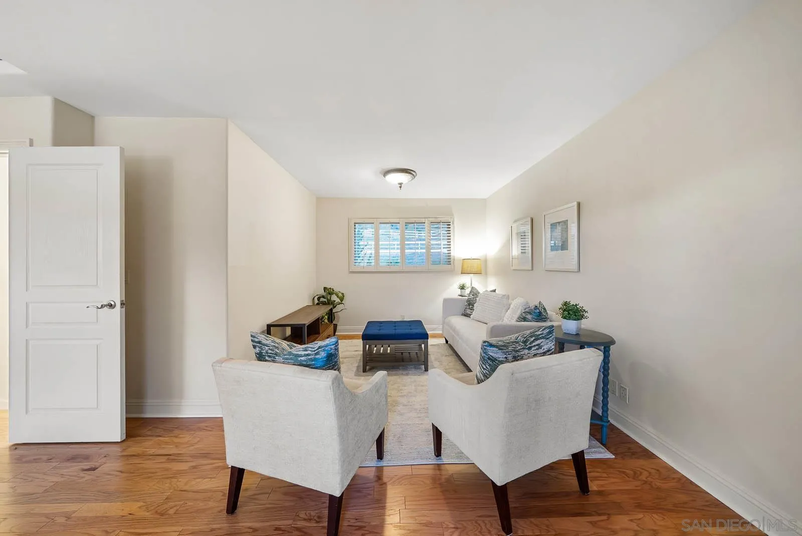 https://cdn.realtyfeed.com/cdn/127/250023371/bb206d1e24dac196996d7cca712d50e5.webp