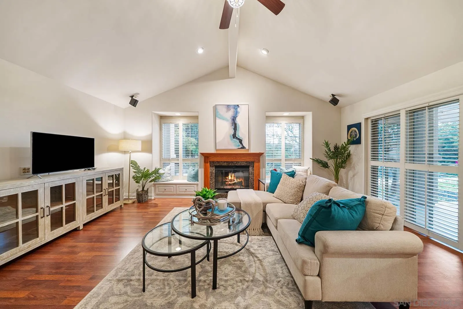 https://cdn.realtyfeed.com/cdn/127/250023371/c7ed6c95acfa279ce254bff9b08c6815.webp