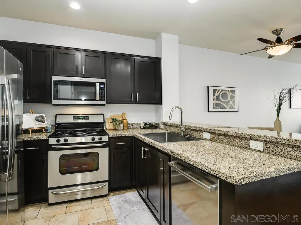 Photo #2: 250023377 Listing 