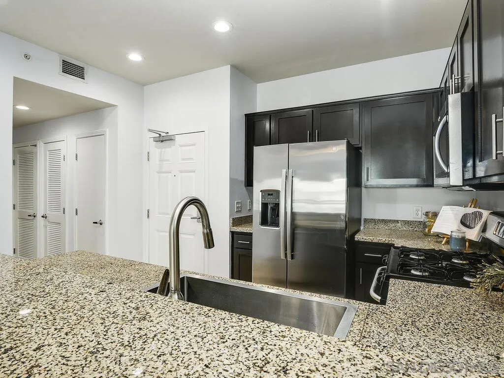 Photo #4: 250023377 Listing 