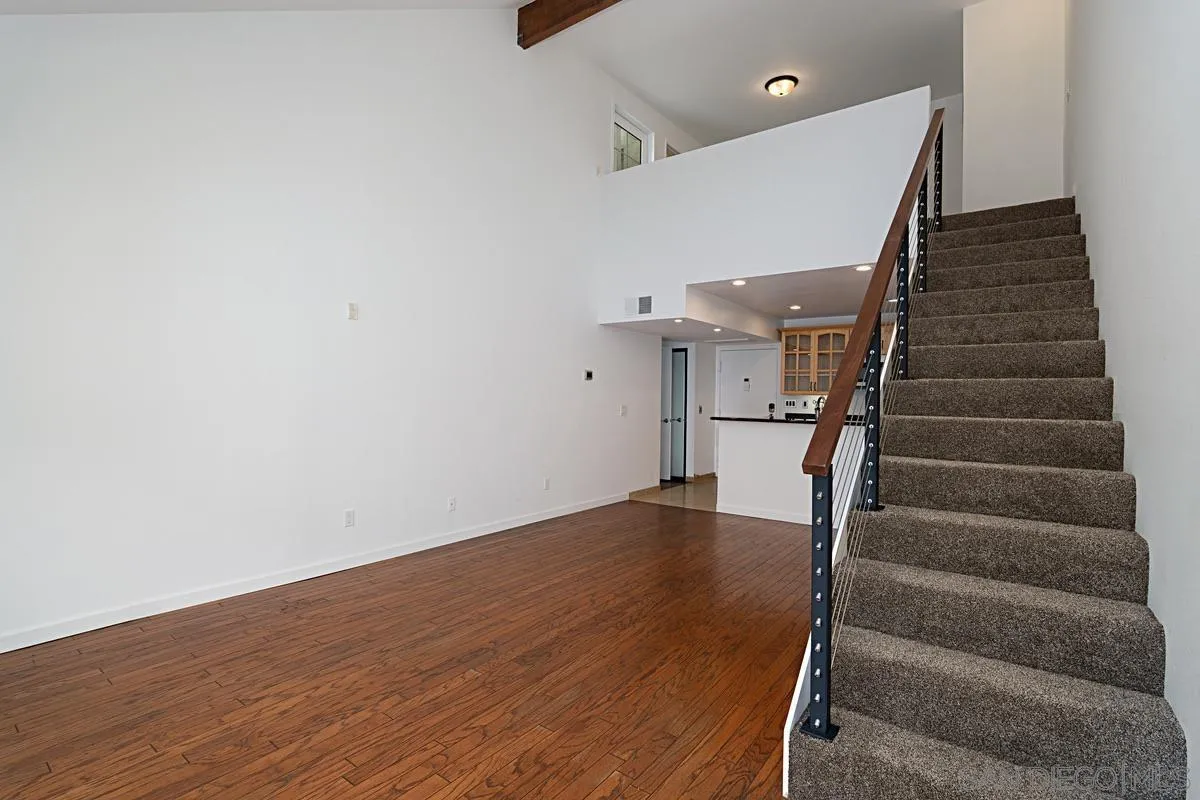 Photo #6: 250023386 Listing 