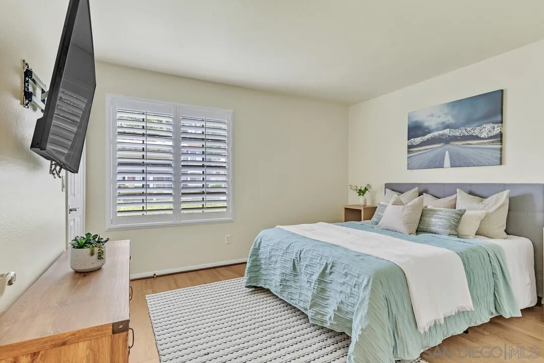 https://cdn.realtyfeed.com/cdn/127/250023418/9bcfe40d030265cc31a401b9f03df8e3.webp