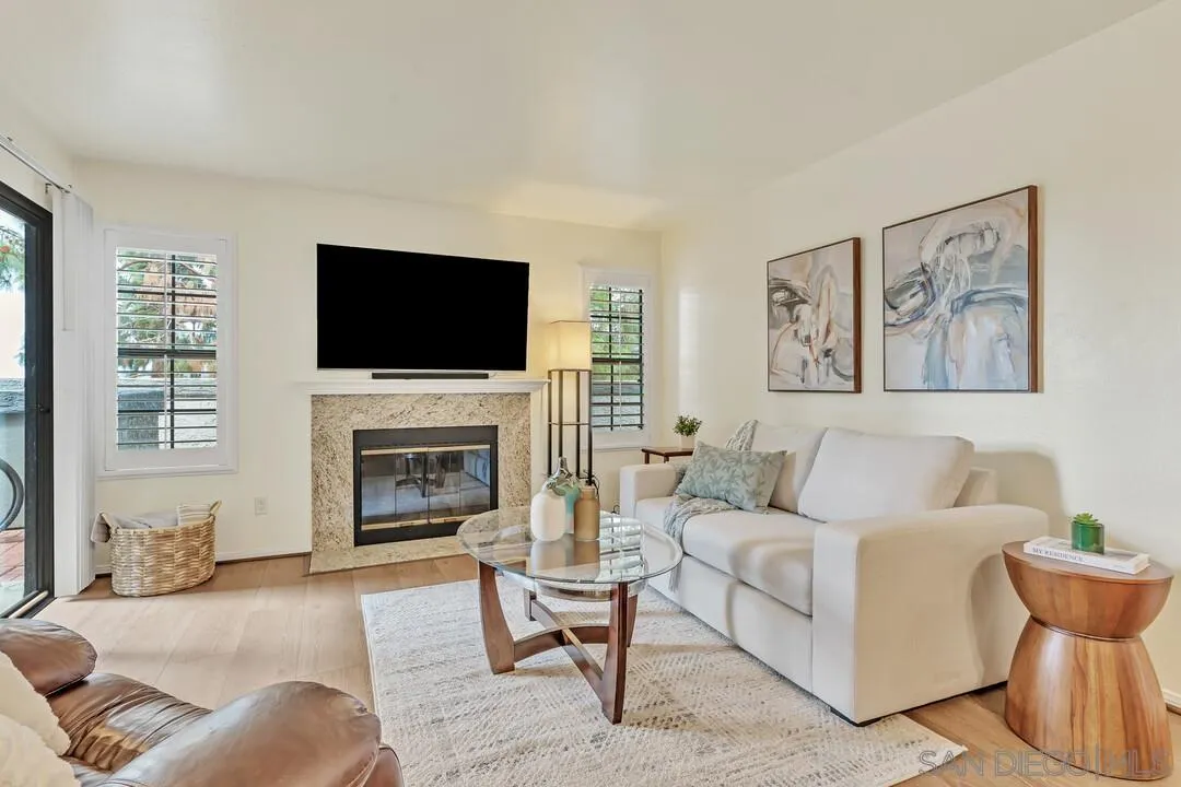 Photo #2: 250023418 Listing 