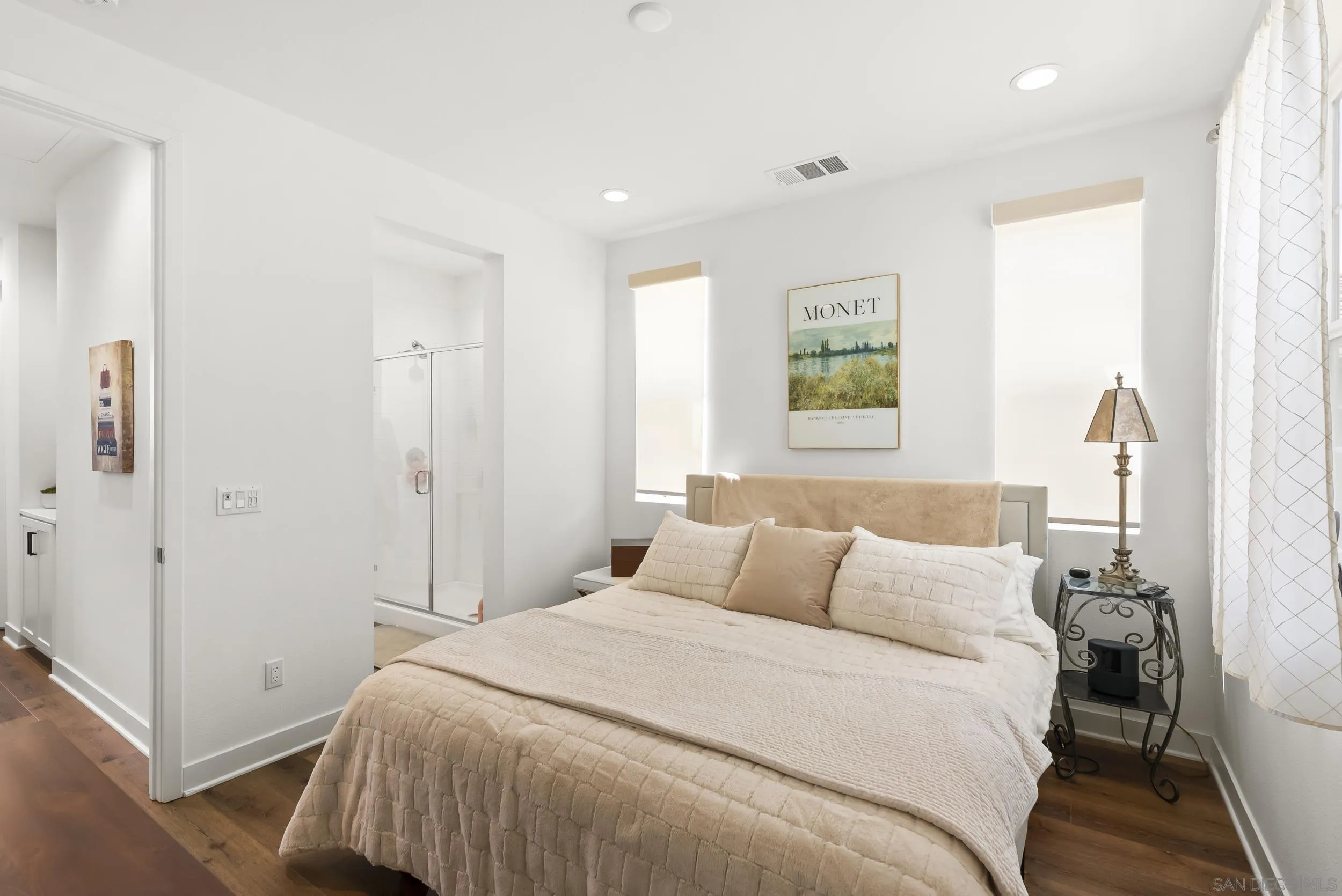 Photo #8: 250023441 Listing: Photo #8