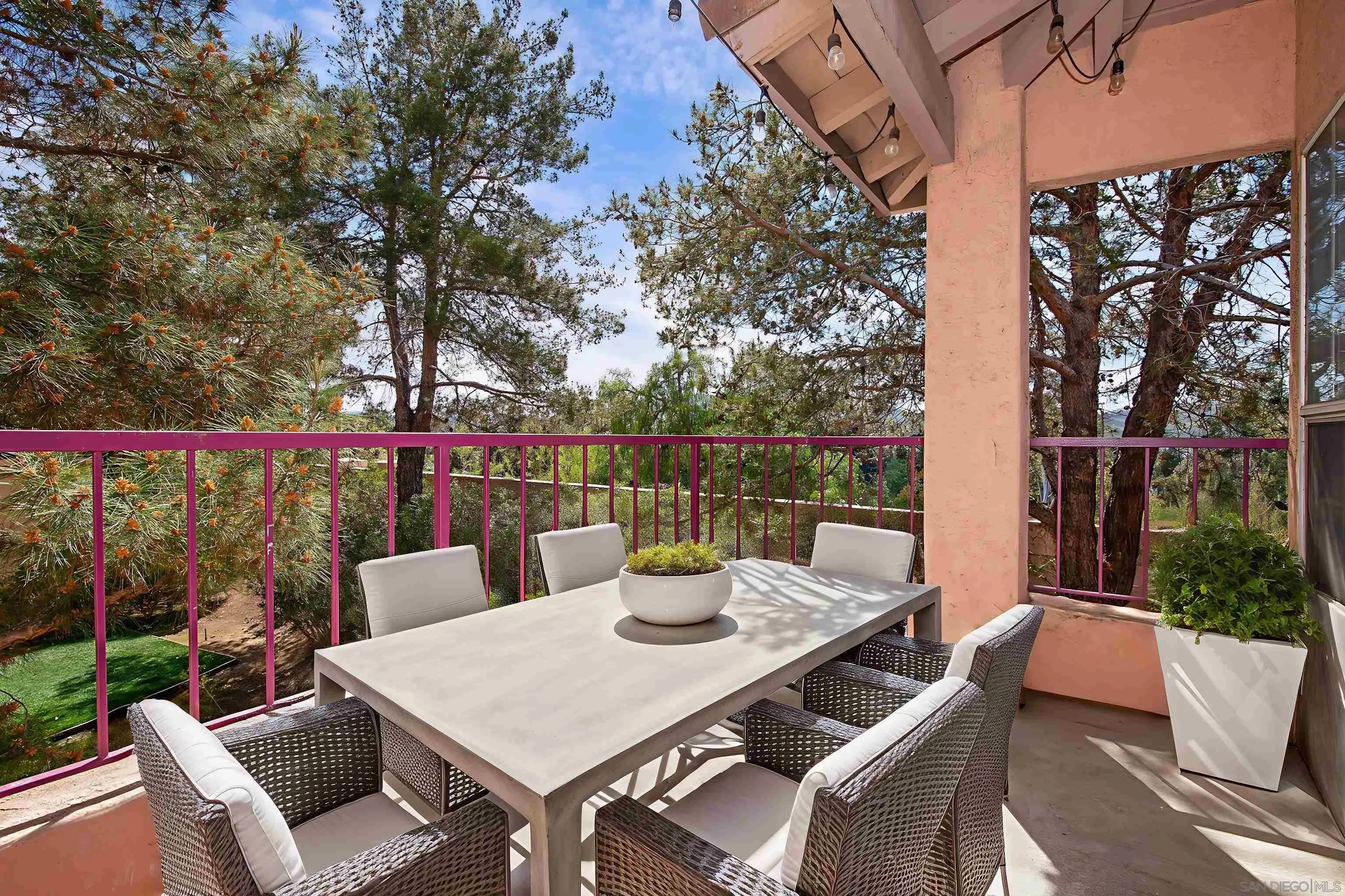 https://cdn.realtyfeed.com/cdn/127/250023450/c553515fe239236c1dc70cb23a526e32.webp