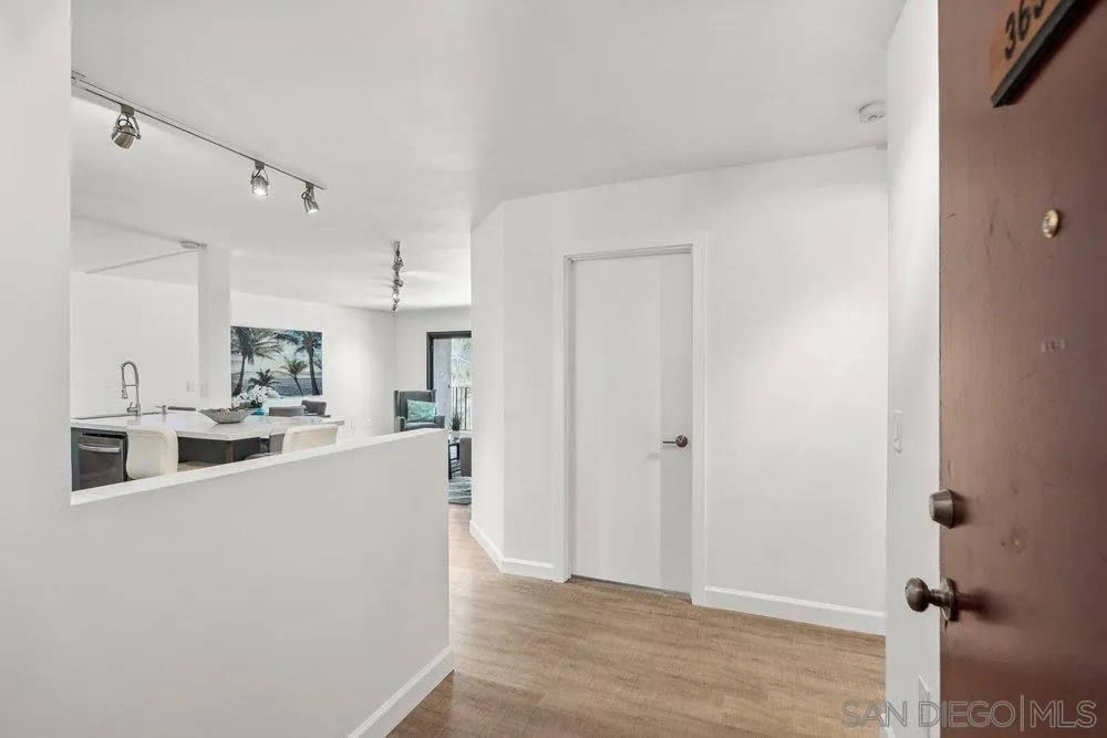 Photo #3: 250023474 Listing 