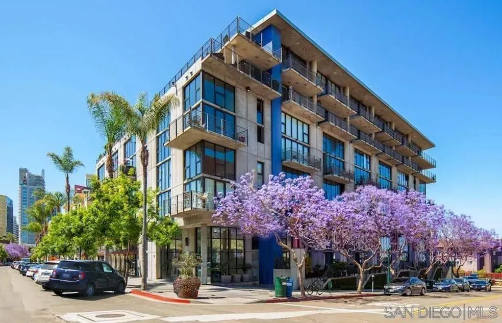 More Details about MLS # 250023490 : 1780 KETTNER BLVD UNIT 107