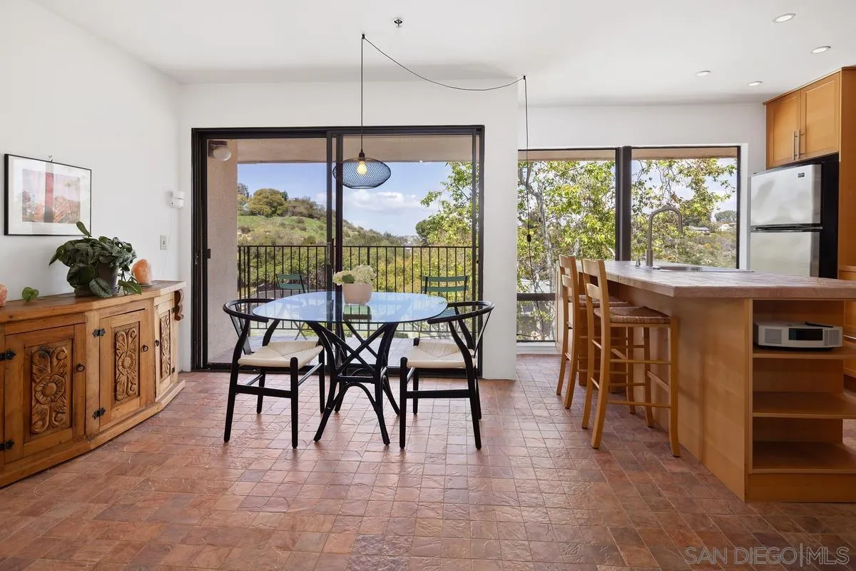 Photo #4: 250023504 Listing 
