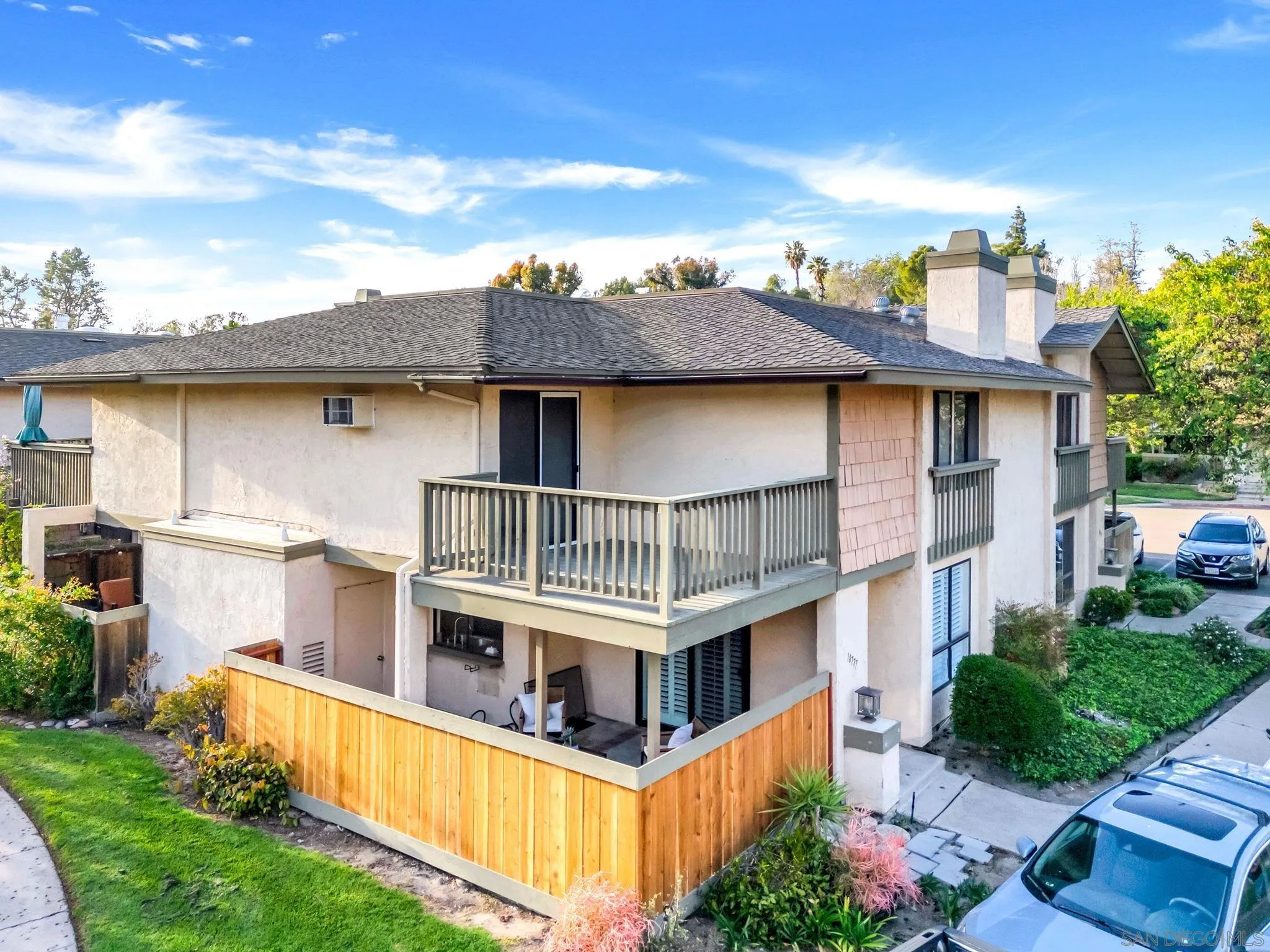 Photo #2: 250023517 Listing 