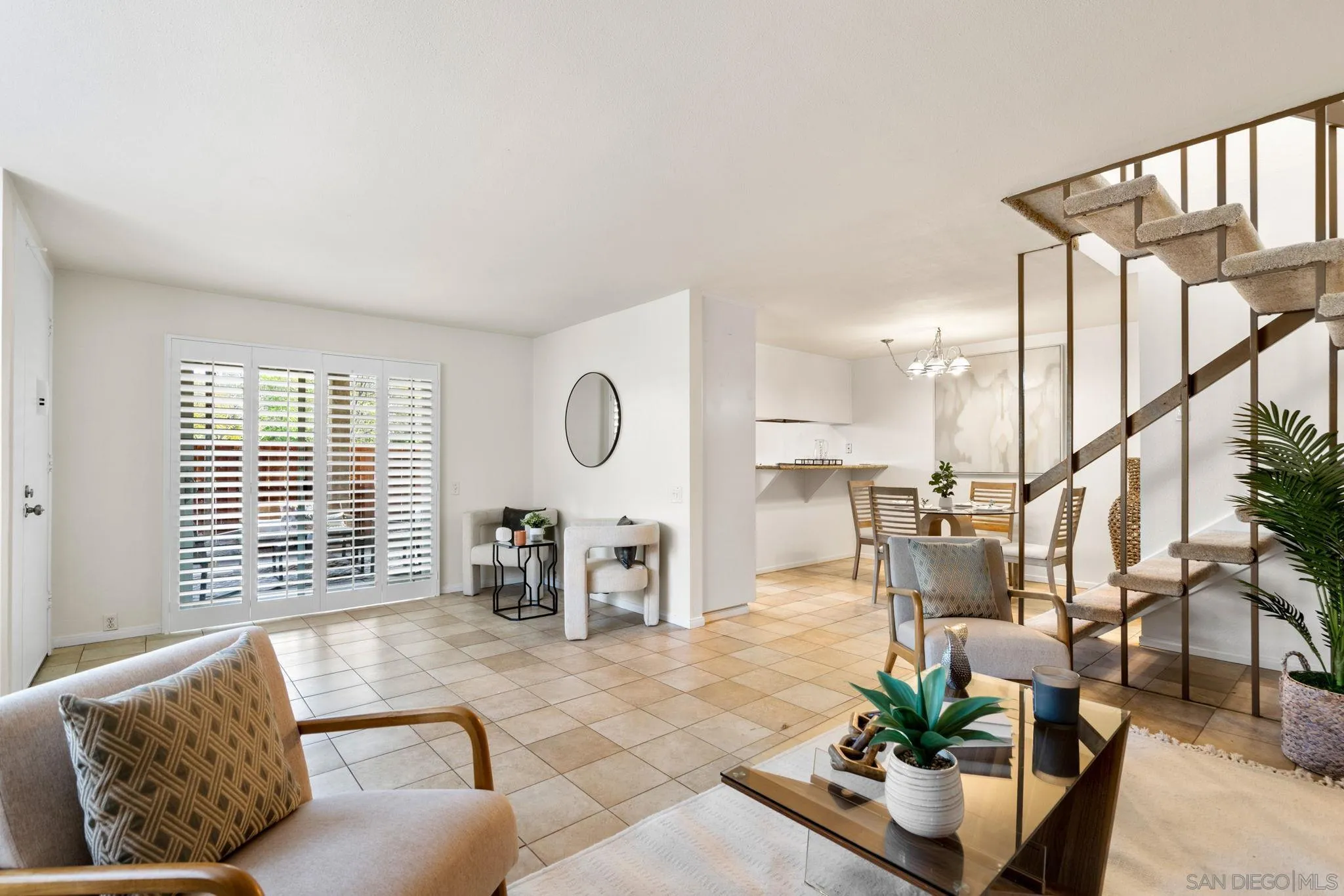 Photo #5: 250023517 Listing 