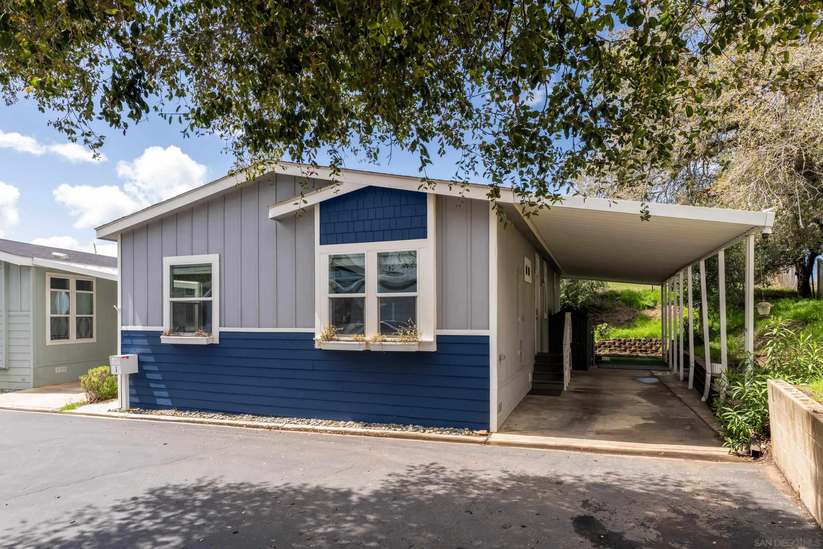 https://cdn.realtyfeed.com/cdn/127/250023550/8f881d67d828e8bb0c7bd53483208ccb.webp