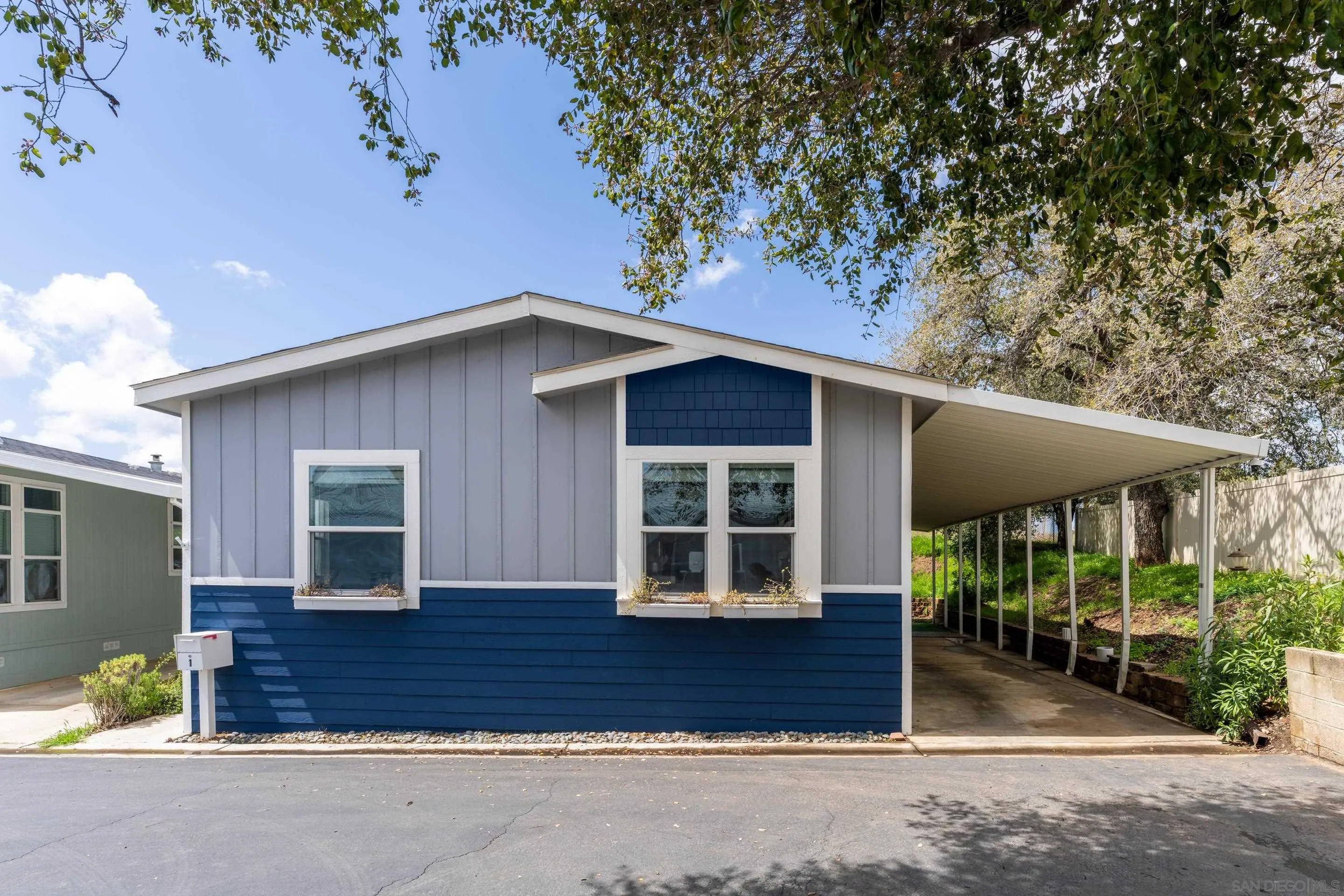 https://cdn.realtyfeed.com/cdn/127/250023550/e735bdc4abf41b80e81bda521de7fff3.webp