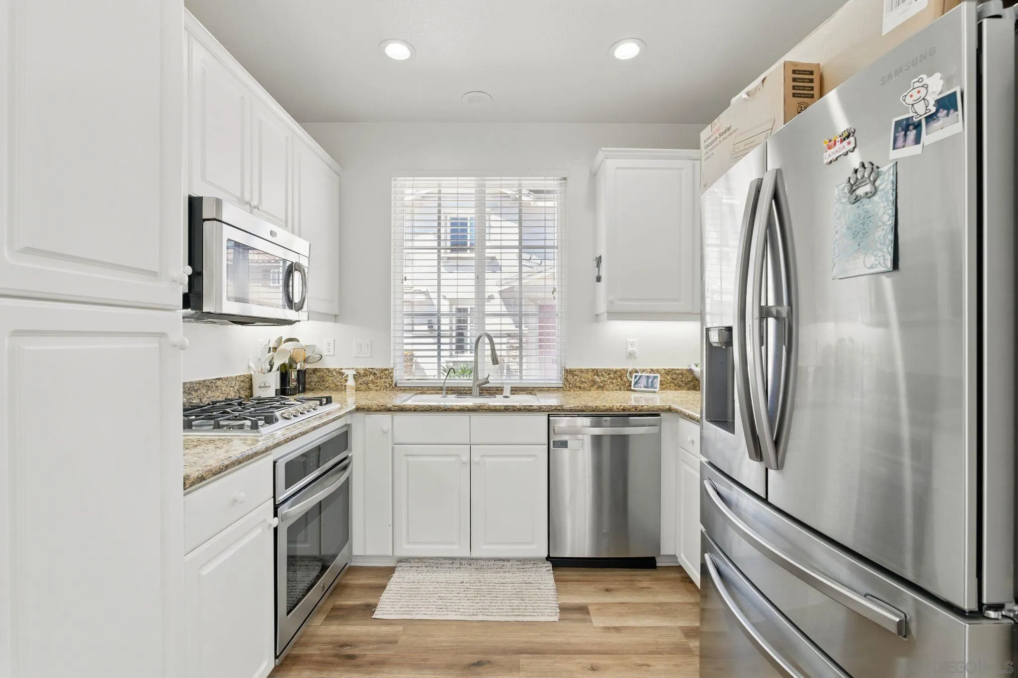 https://cdn.realtyfeed.com/cdn/127/250023562/043ae4881560b96ca275ec1579f42125.webp