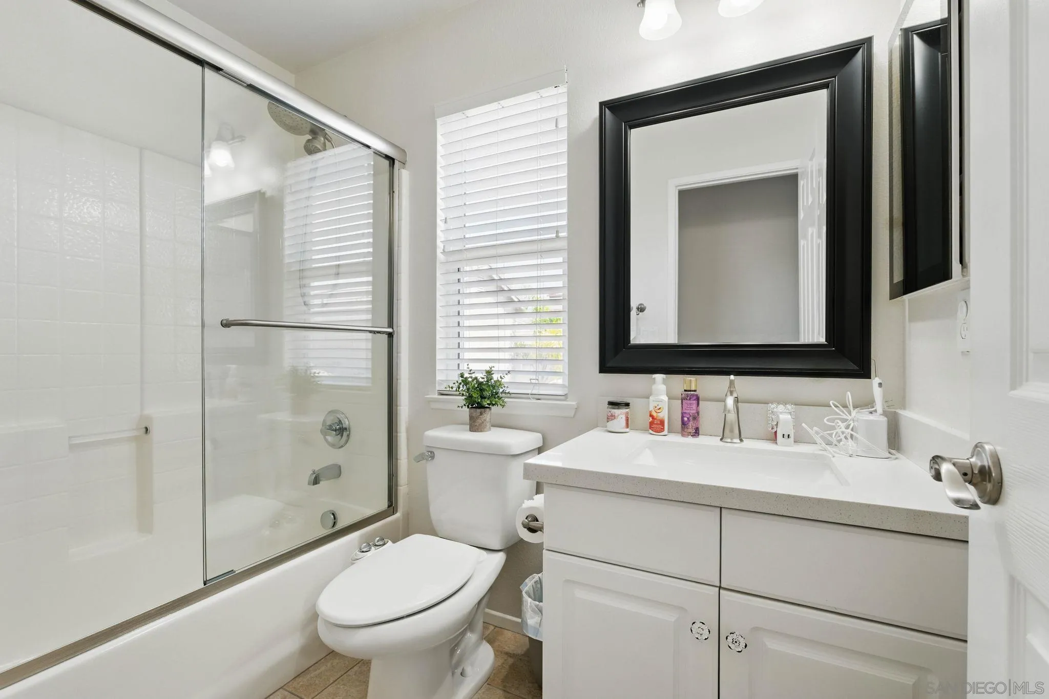 https://cdn.realtyfeed.com/cdn/127/250023562/14d493b37c0daf3ba4c9233345305e63.webp