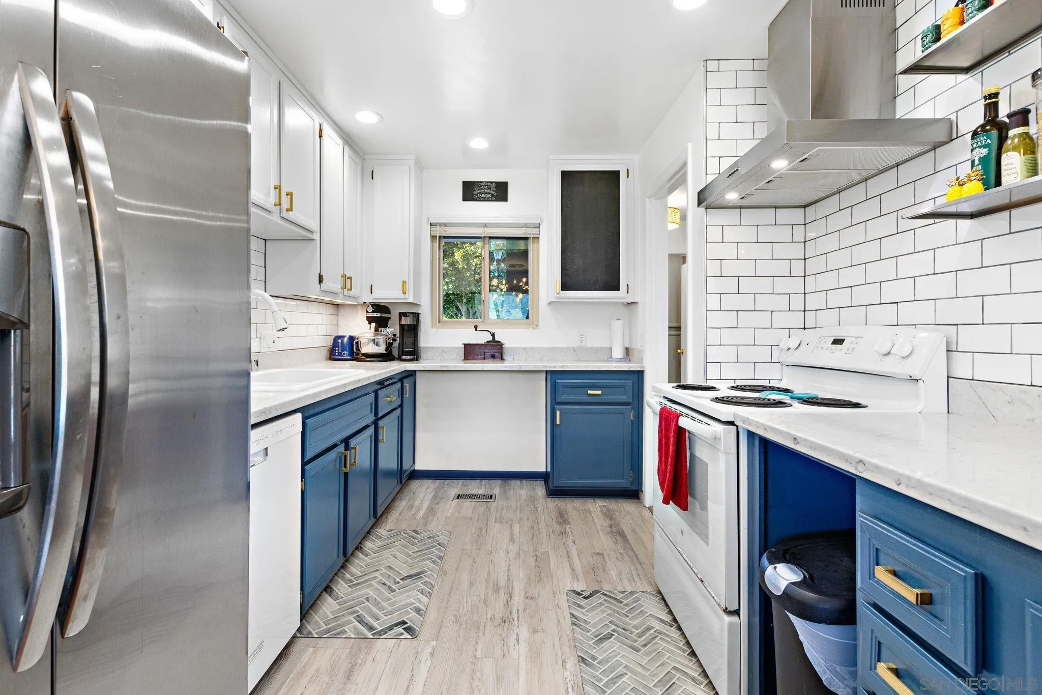 Photo #9: 250023579 Listing: Photo #9