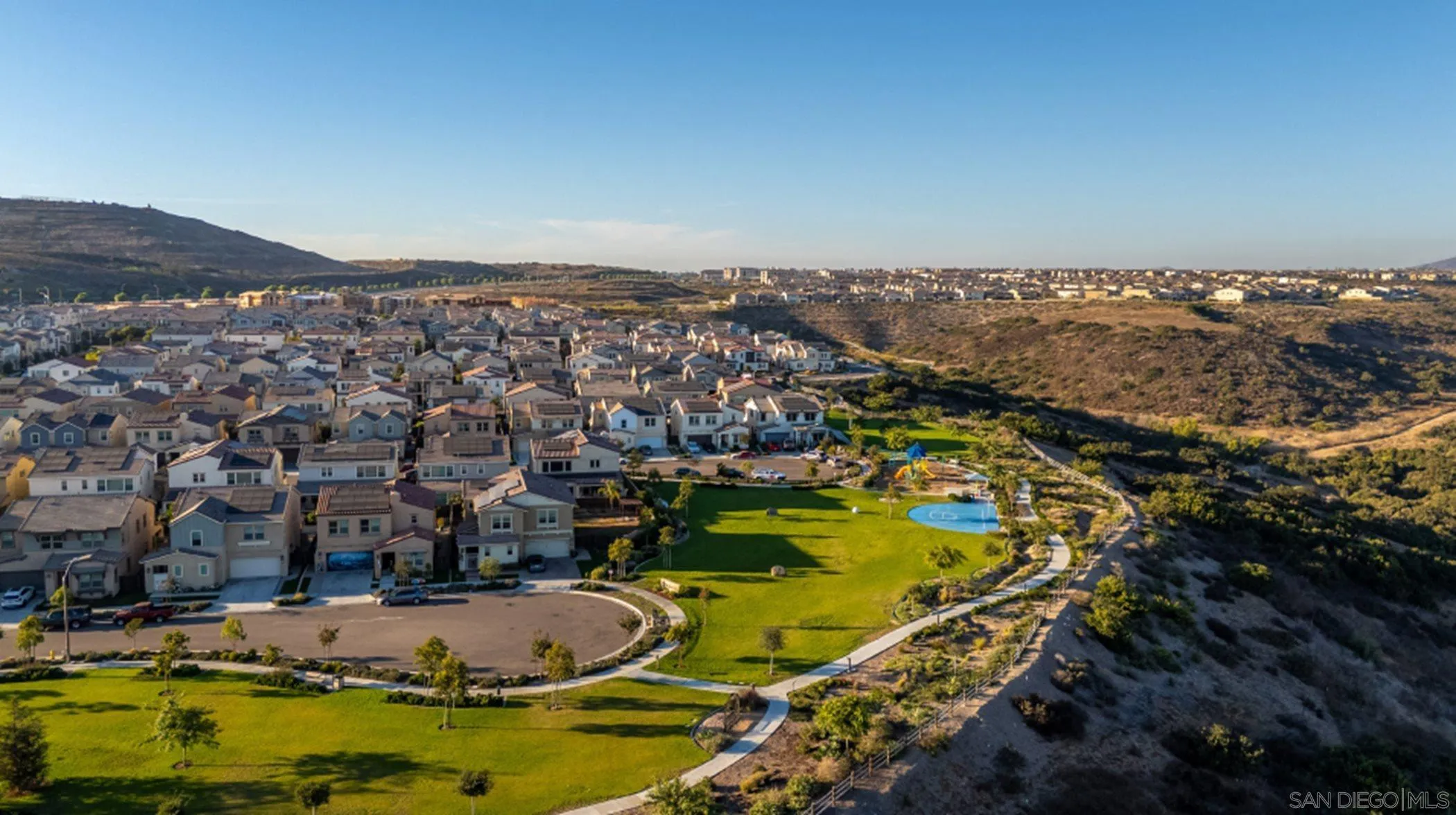 https://cdn.realtyfeed.com/cdn/127/250023610/ee6cfdf2d4dc8be0c5f7600cd36d6df4.webp