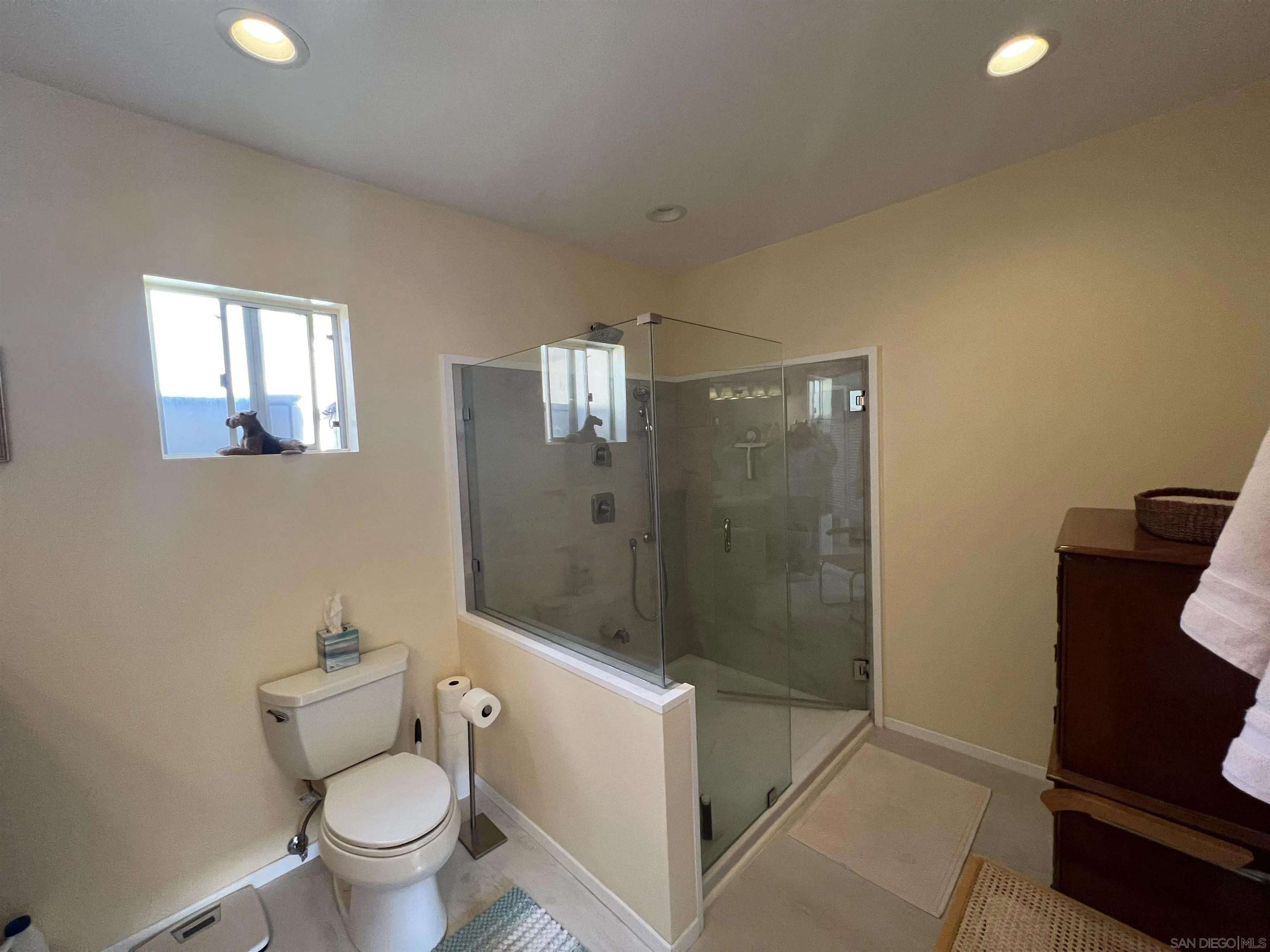 Photo #16: 250023617 Listing: Photo #16