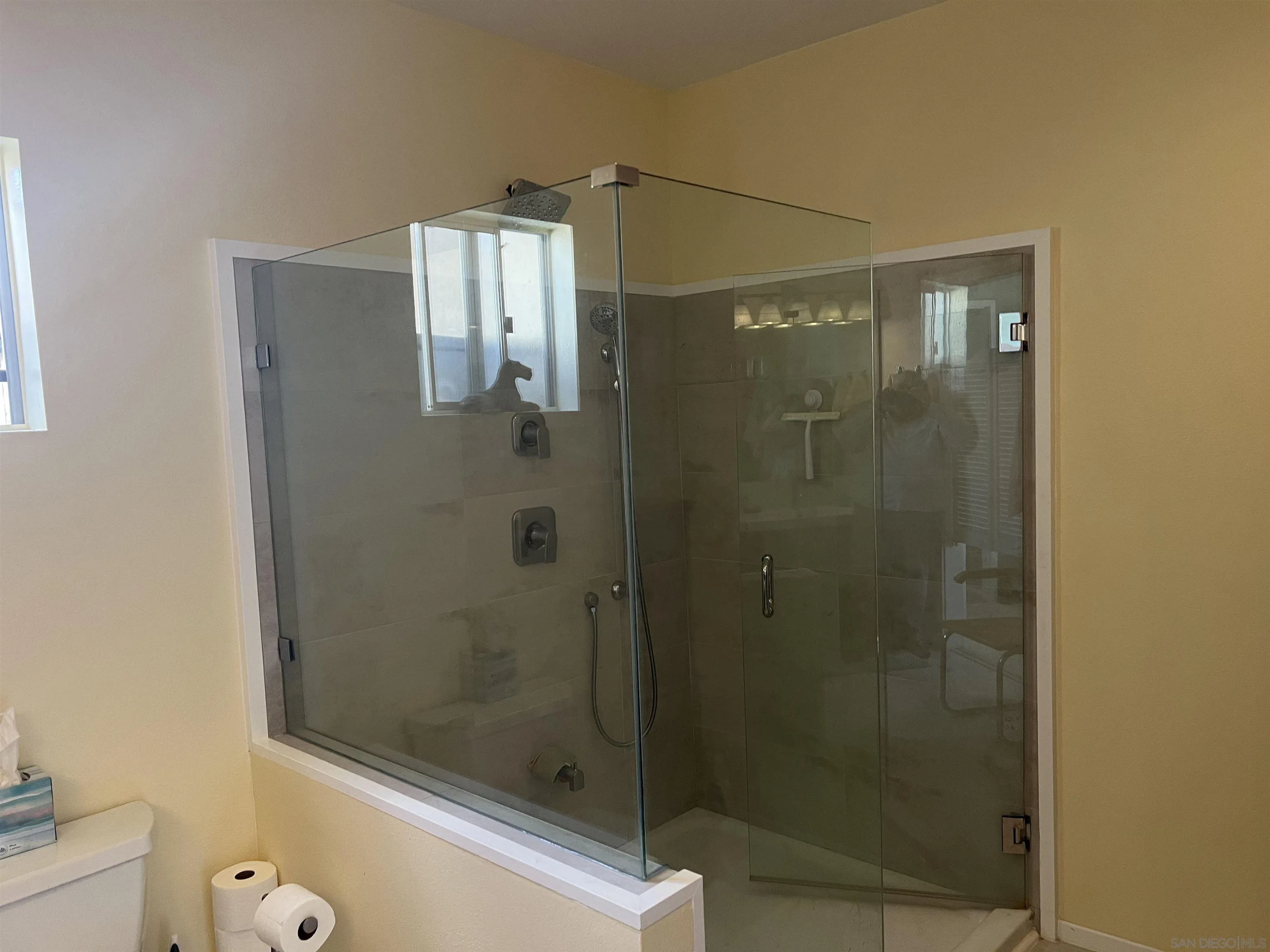 Photo #17: 250023617 Listing: Photo #17