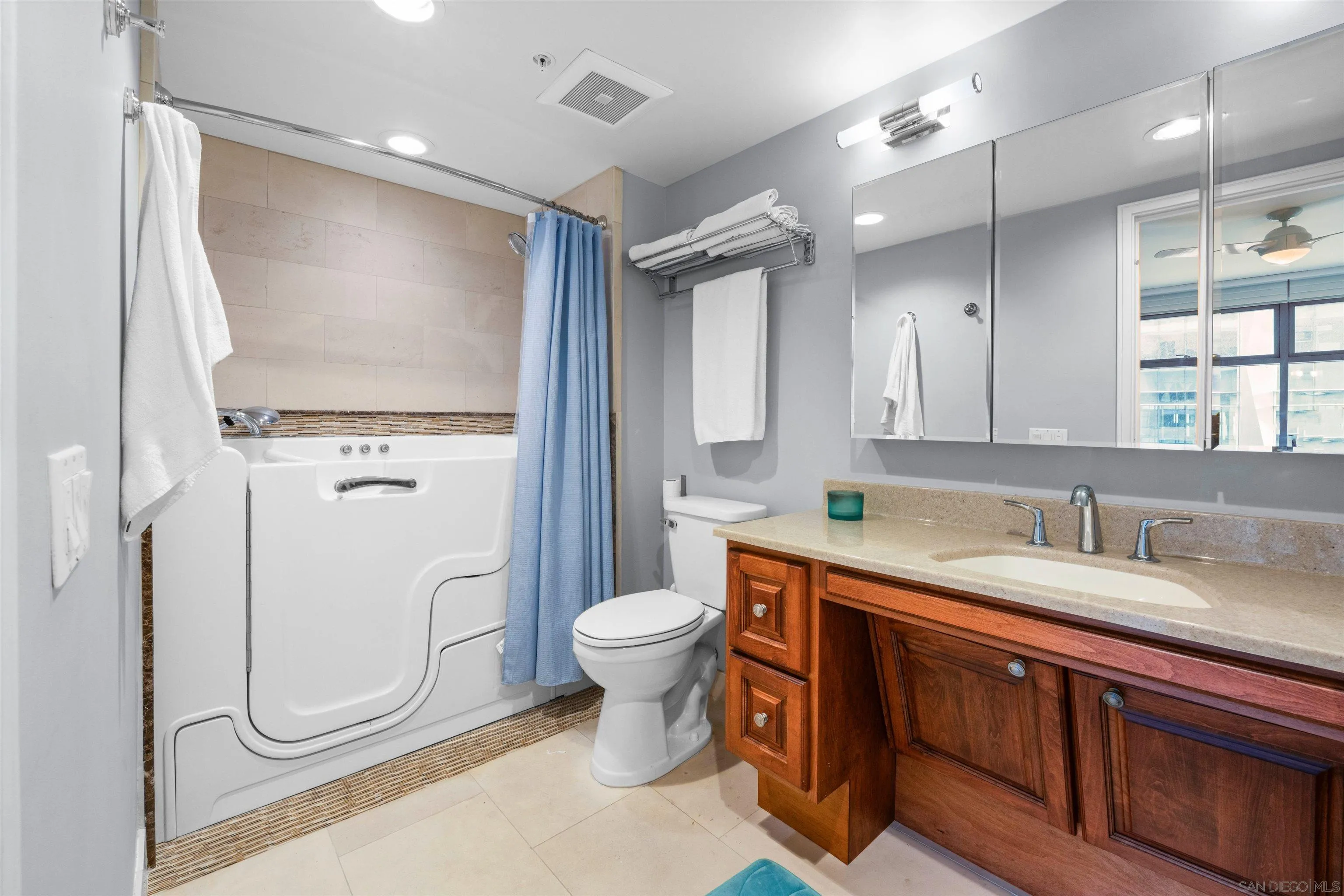 Photo #35: 250023623 Listing: Photo #35