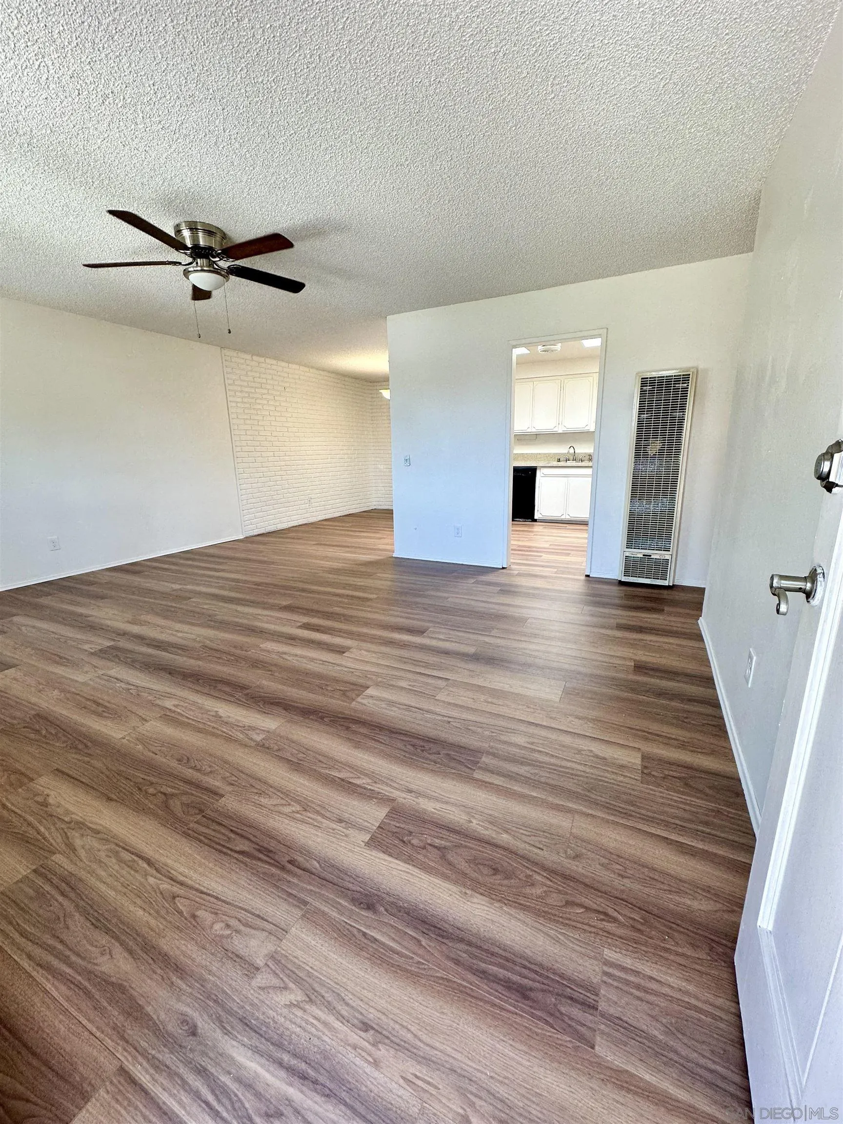 https://cdn.realtyfeed.com/cdn/127/250023633/11676c1584475d5149b00fbf6d7156b1.webp