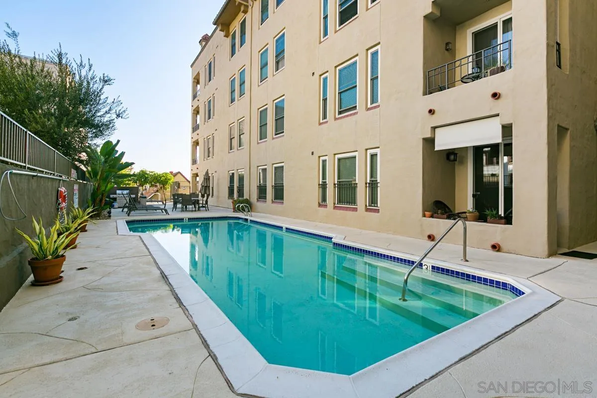 Photo #2: 250023643 Listing 