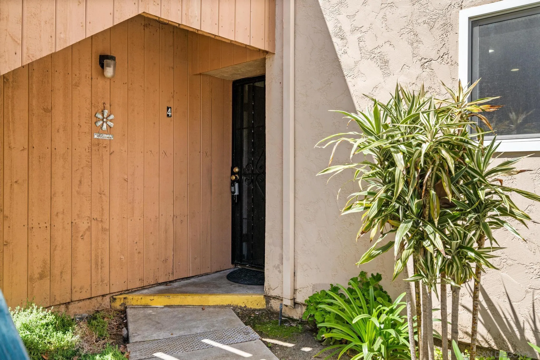 Photo #2: 250023670 Listing 