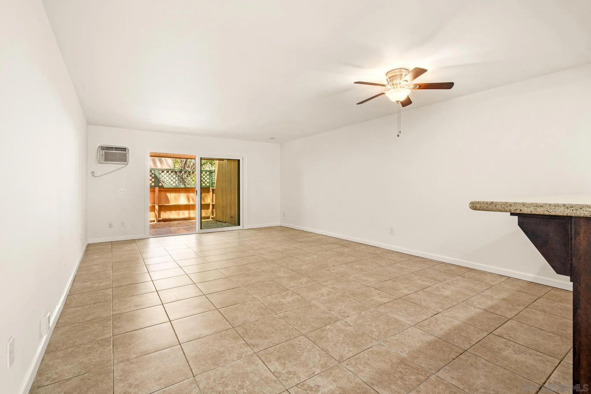 Photo #6: 250023670 Listing 
