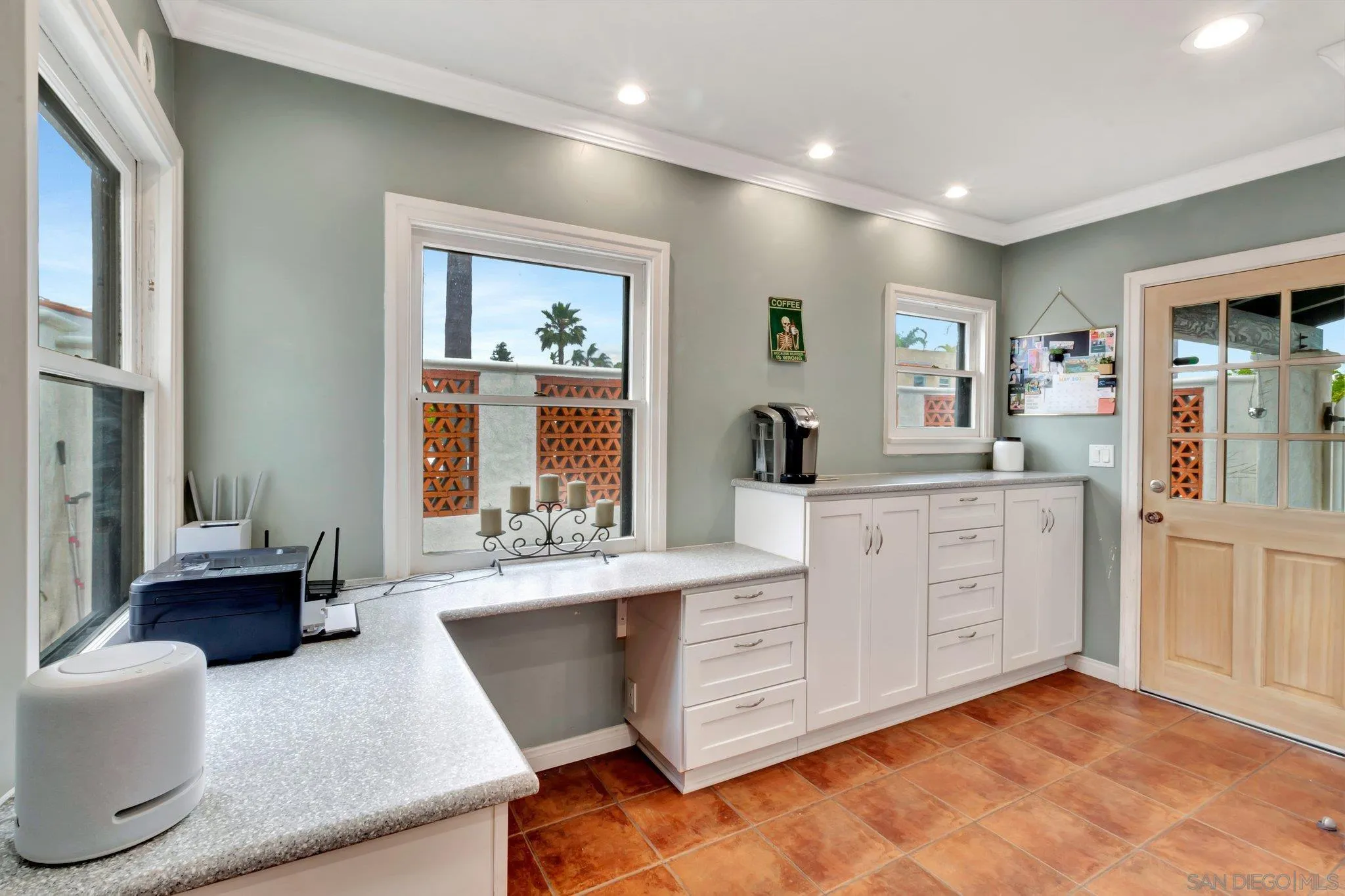 https://cdn.realtyfeed.com/cdn/127/250023690/b9d2e2d92b10e2eae9f442f571a2d485.webp
