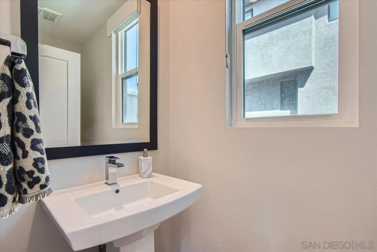 https://cdn.realtyfeed.com/cdn/127/250023695/1123e887dac1b7b579237a2d8448871c.webp