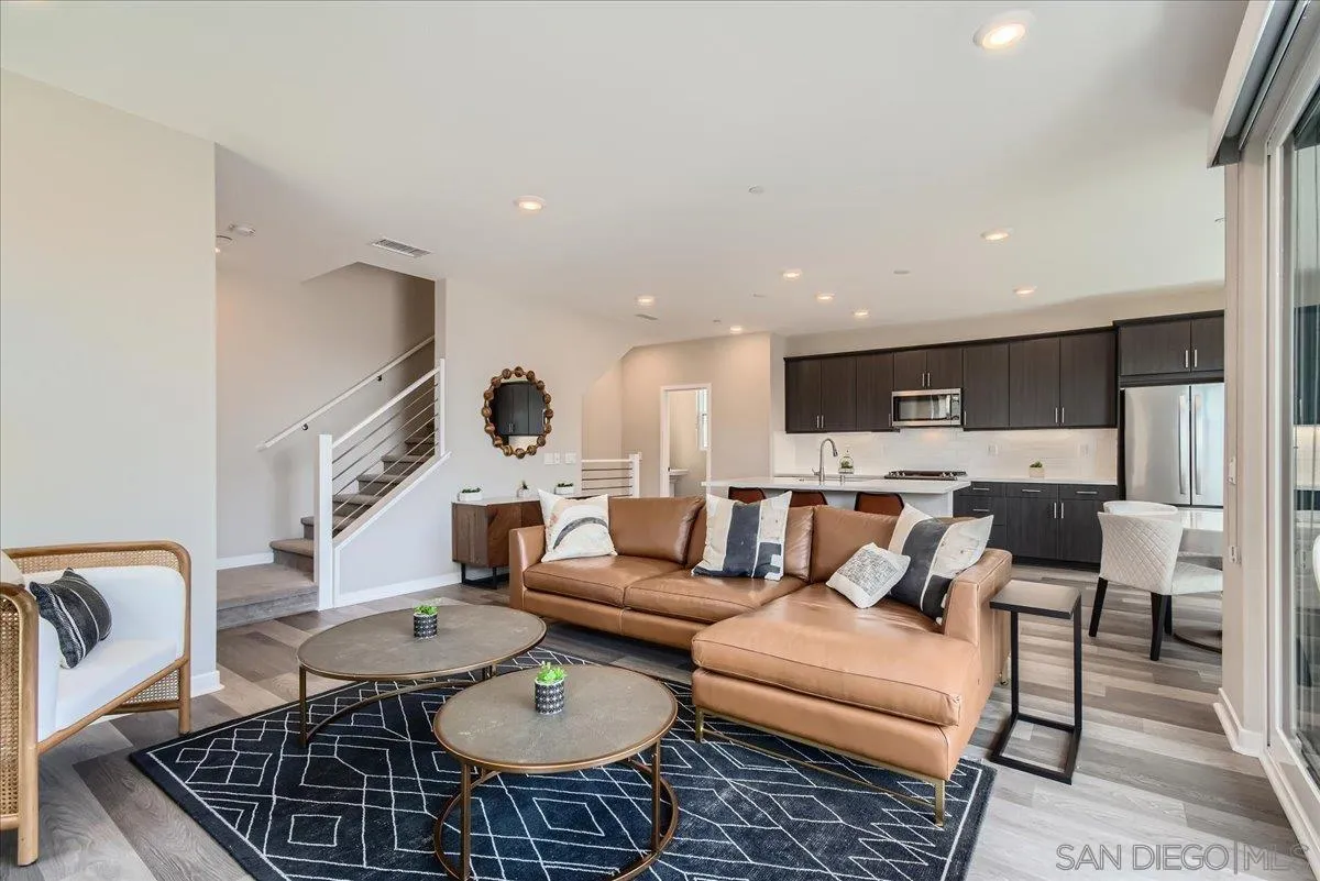 https://cdn.realtyfeed.com/cdn/127/250023695/32238d4826bde39099f0f9e425897643.webp