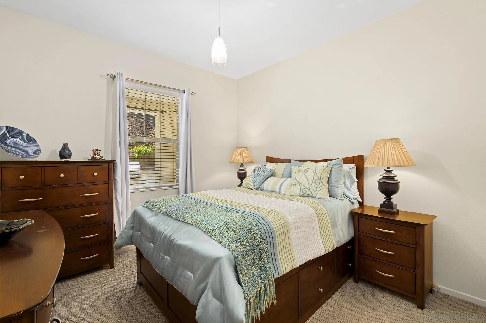 https://cdn.realtyfeed.com/cdn/127/250023722/1a7c0f37e5babb9c07c87808fc50e8b1.webp