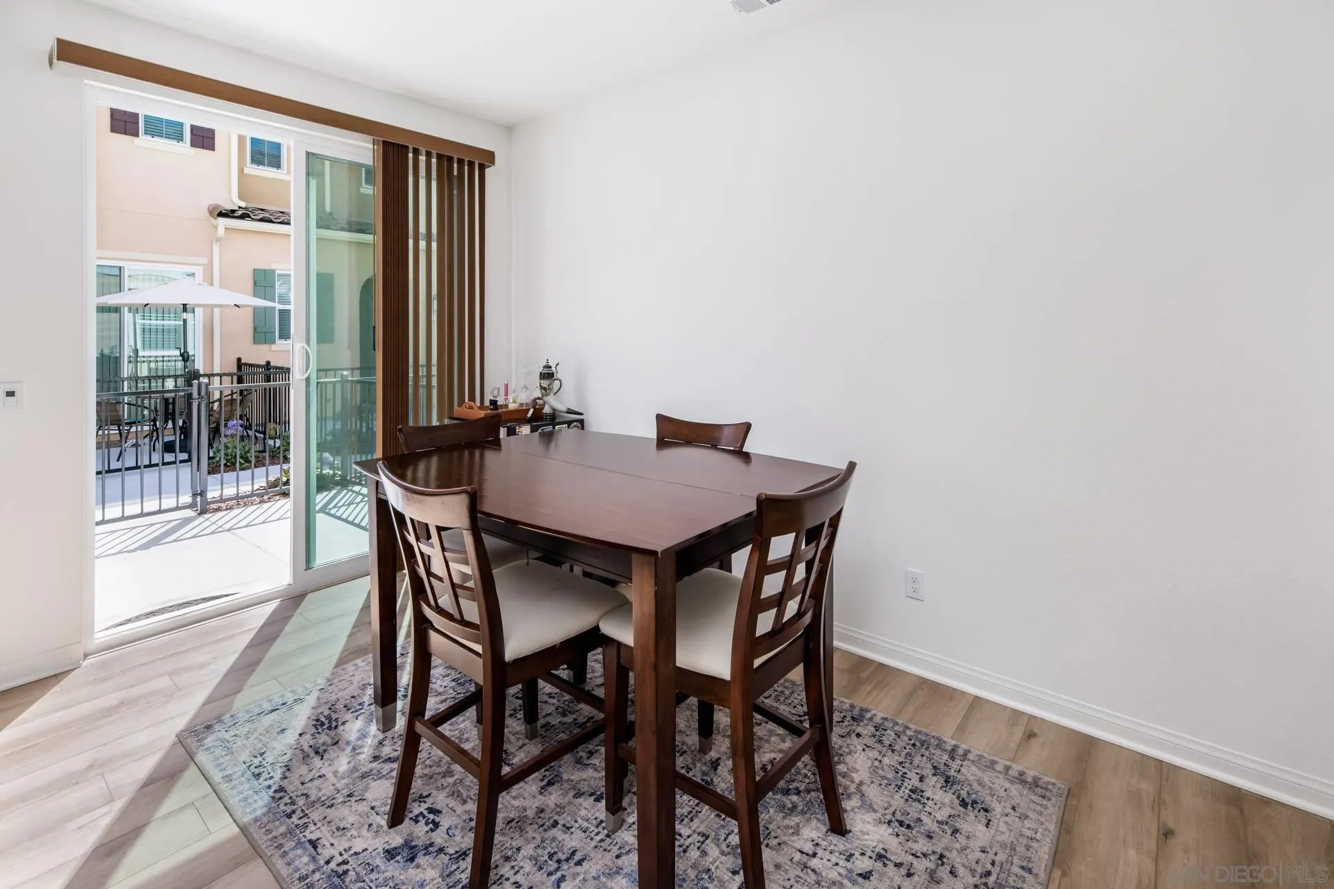 https://cdn.realtyfeed.com/cdn/127/250023731/cf565af28dd5595ce8c863eafb9ea21e.webp