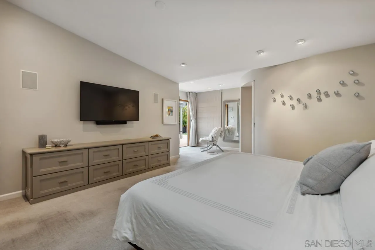https://cdn.realtyfeed.com/cdn/127/250023737/1e6a2cdad612852e4a8865ddacab1ed3.webp