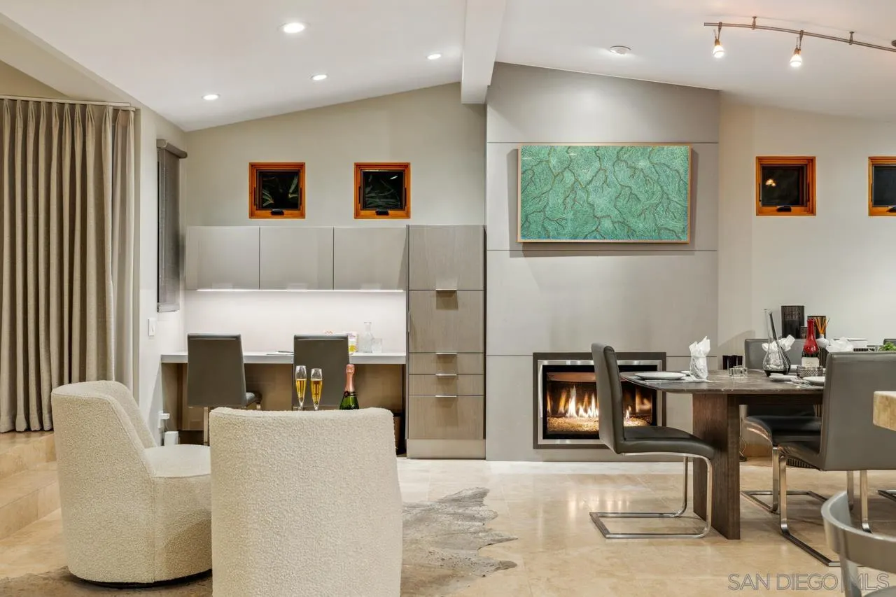 https://cdn.realtyfeed.com/cdn/127/250023737/40e7108cbda864d92213b517b27e61f8.webp