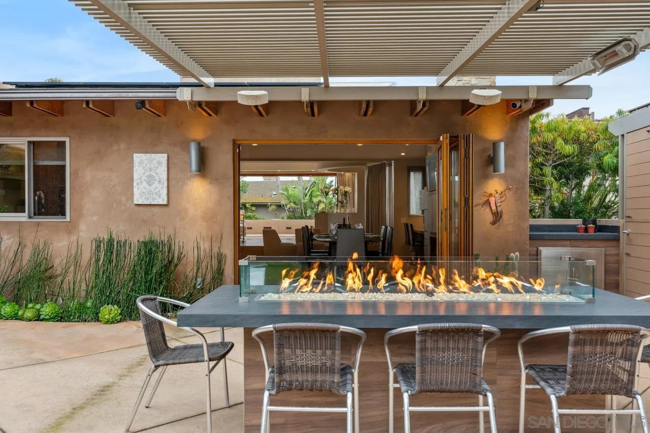 https://cdn.realtyfeed.com/cdn/127/250023737/8f7adf3a4005a28a5e15f65eb87f3c40.webp