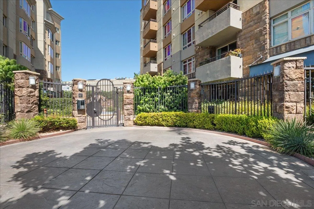 Photo #27: 250023764 Listing: Photo #27