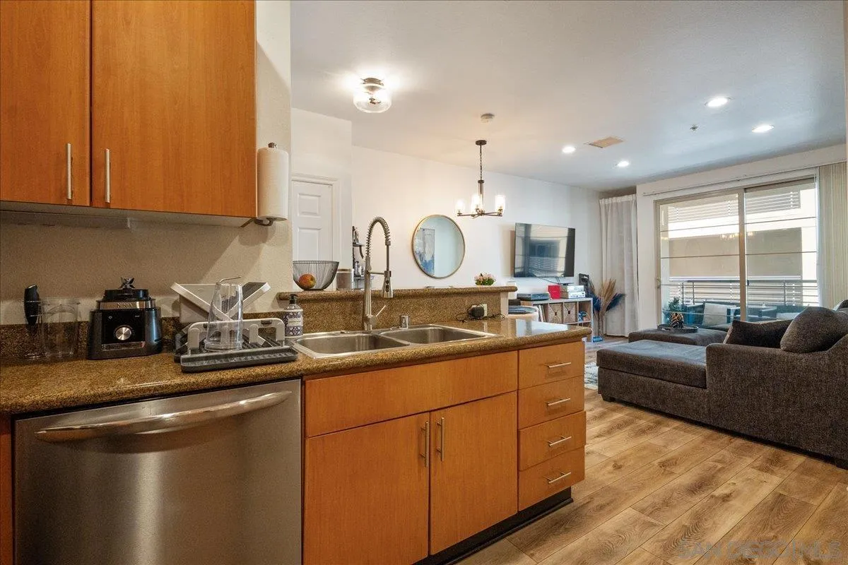 Photo #8: 250023764 Listing: Photo #8